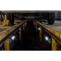 Освещение автосервиса по обслуживанию грузового транспорта в Екатеринбурге